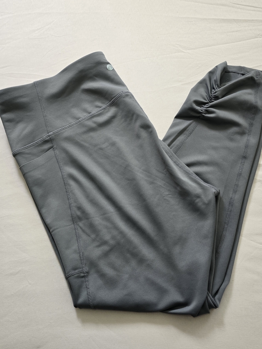 Apana Charcoal Gray High-Waist Active Leggings With Pocket